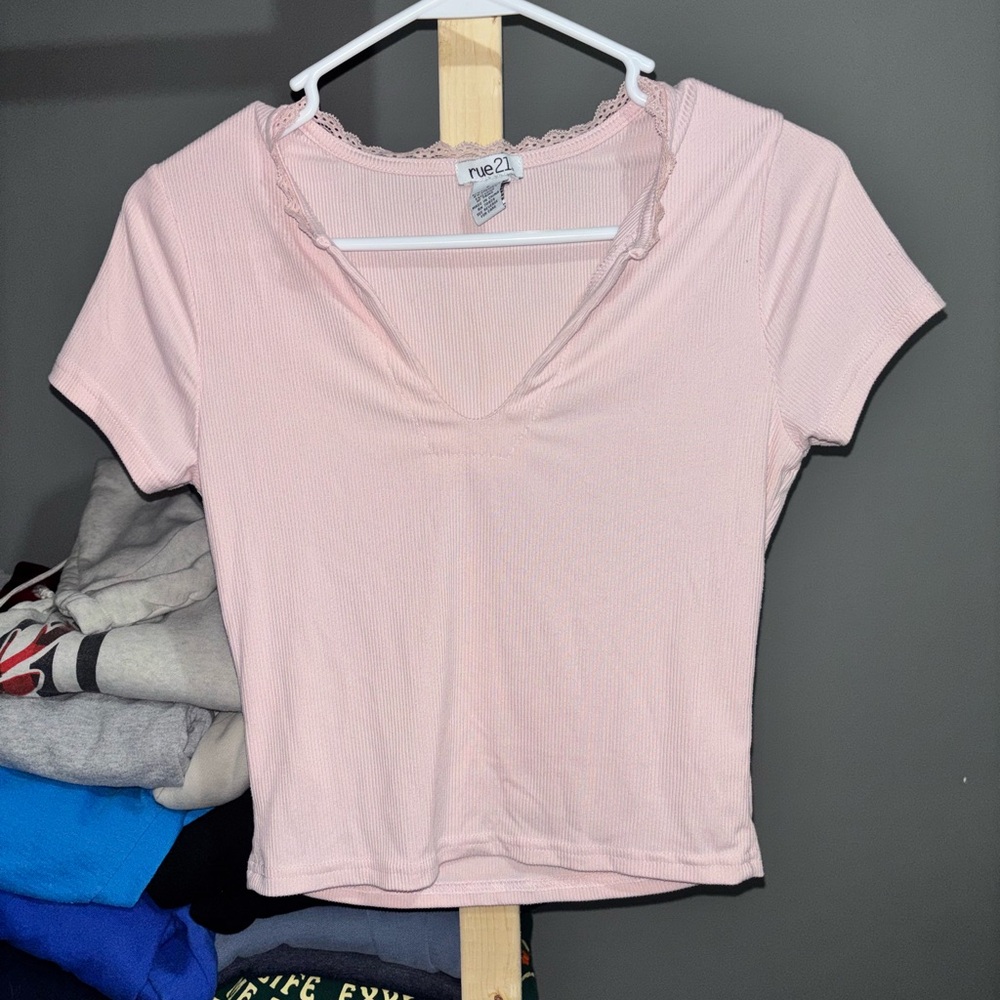 Rue21 Juniors Pink Vneck Crop Top